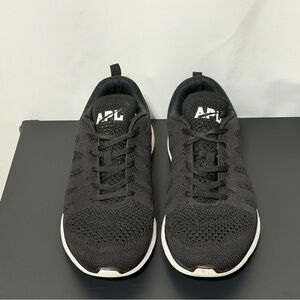 Athletic propulsion lab sneakers size 9 black white gently used
